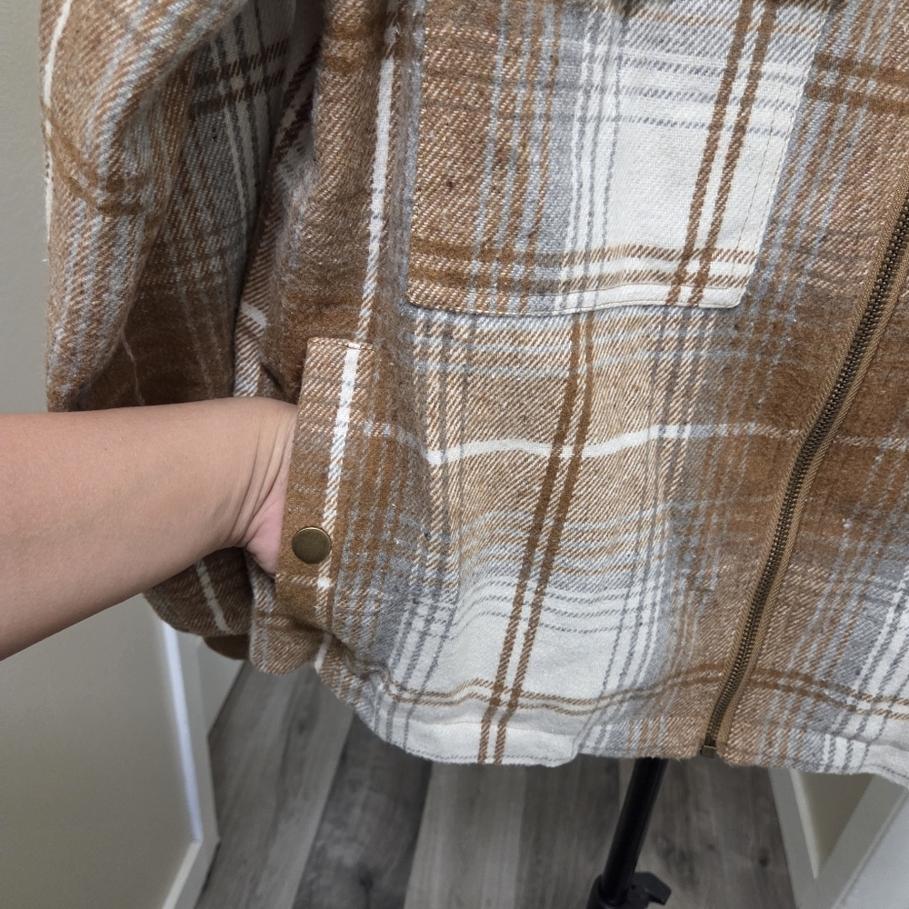 Grace & Lace Plaid Jacket Brown Cream Zip Up Shacket Cozy Fall Winter Layering - Picture 7 of 9